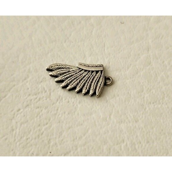 James Avery Retired Sterling Silver Indian Headdress Charm - Picture 3 of 7